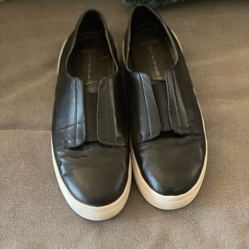 Steve Madden slip on sneakers